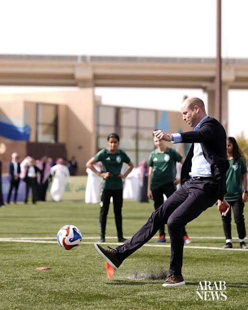 شاهزاده ویلیام با دختران عرب