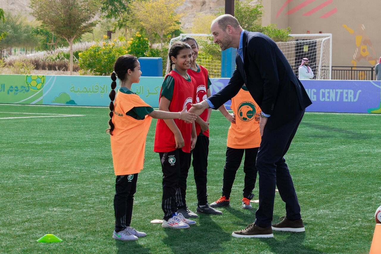 شاهزاده ویلیام با دختران عرب