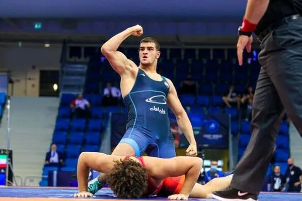 شکست سنگین استقلال در لیگ کشتی/ حسن یزدانی کشتی نگرفت