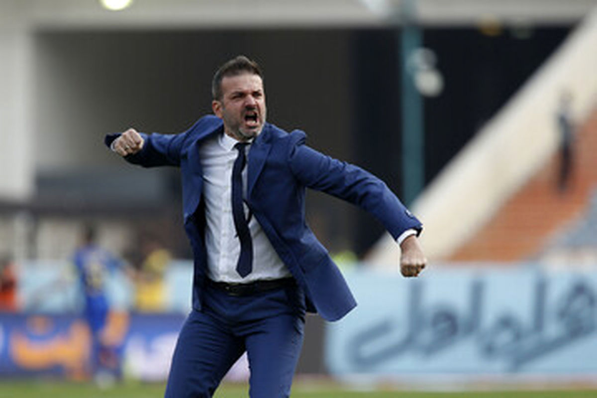 استراماچونی جان دو دختر نوجوان را نجات داد/ عکس 