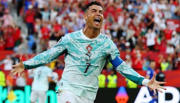 چرا رونالدو همیشه در جام جهانی با پیراهن آستین‌بلند بازی می‌کند؟
