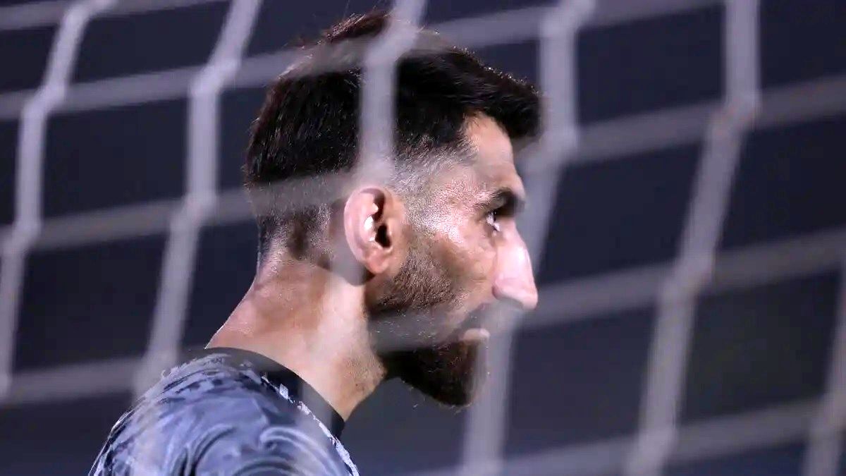 علیرضا بیرانوند بازی با پرسپولیس را از دست می‌دهد؟