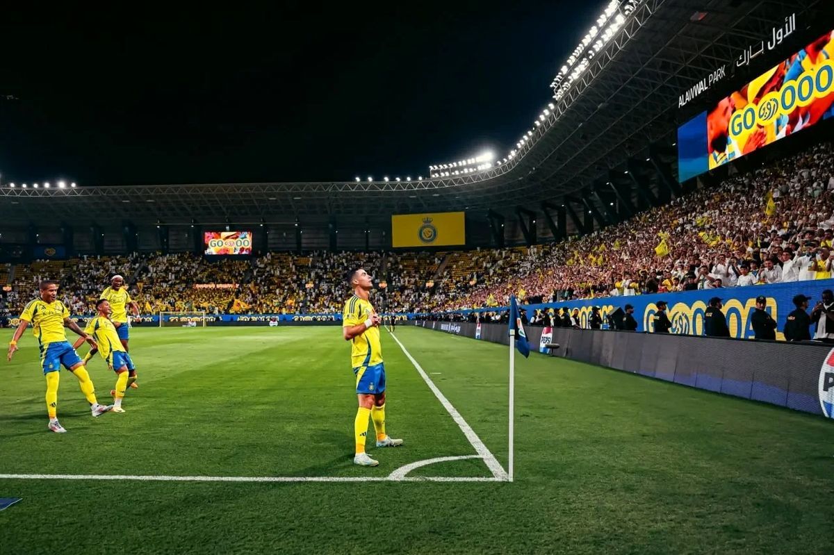 سورپرایز استقلال و رونالدو برای شهروندان دبی!
