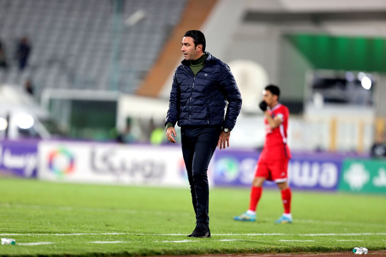  آغوش دوباره جواد نکونام برای پسر پرسپولیس