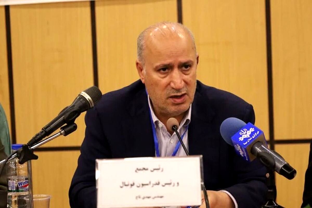 آقای تاج ! قراردادهای نجومی، فوتبال ایران را فاسد می کند/ جلوی حیف و میل پول مردم را بگیرید

