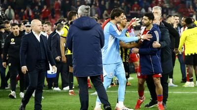 ضدحال بزرگ به یاران مهدی در دقیقه ۸+۹۰ / شکست المپیاکوس و درگیری طارمی در شبی جنجالی