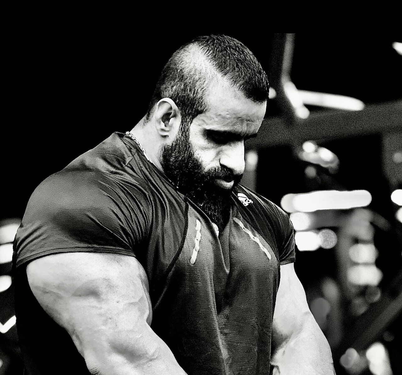 استایل جدید و عجیب هادی چوپان پس از کاشت مو/ عکس