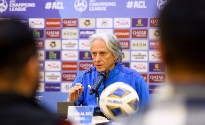 ژسوس در الهلال می‌ماند