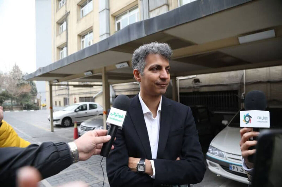 بازگشت عادل فردوسی‌پور به صداوسیما پس از چند سال و حضور چند ساعتی در محل کار سابقش