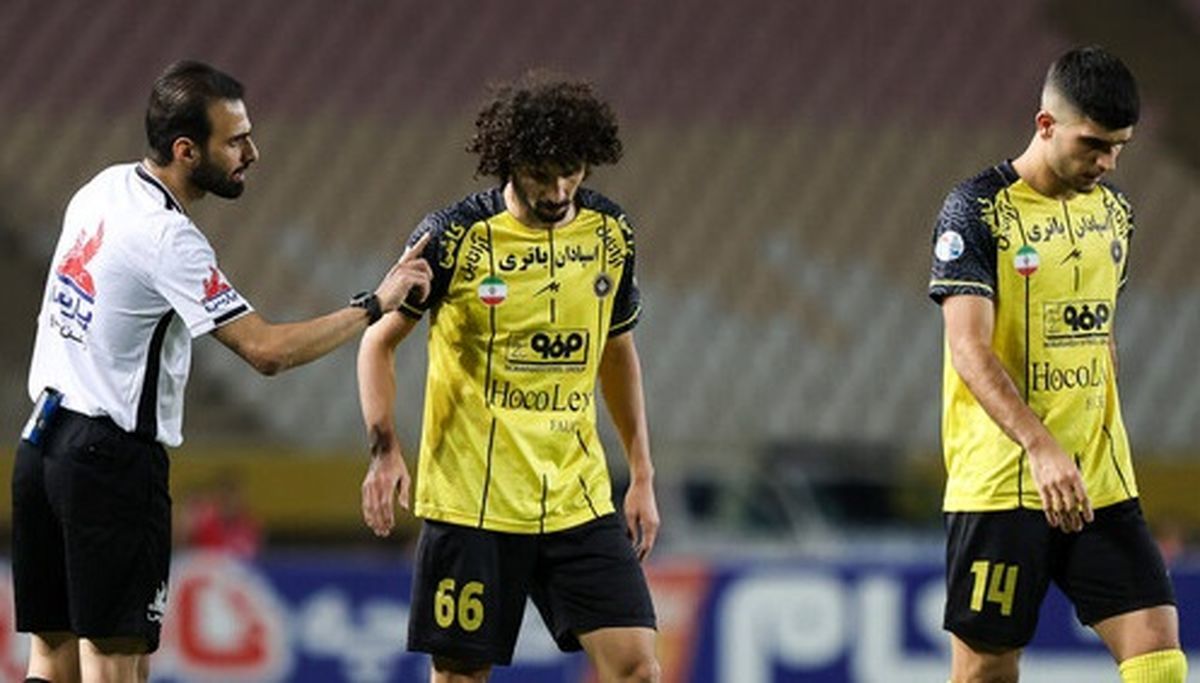 سپاهان با نویدکیا بالاخره برد/ گل‌گهر مقابل فولاد متوقف شد