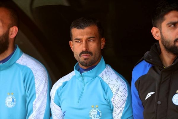 اقدام جنجالی رضاییان در اینستاگرام/ رامین نام استقلال را حذف کرد