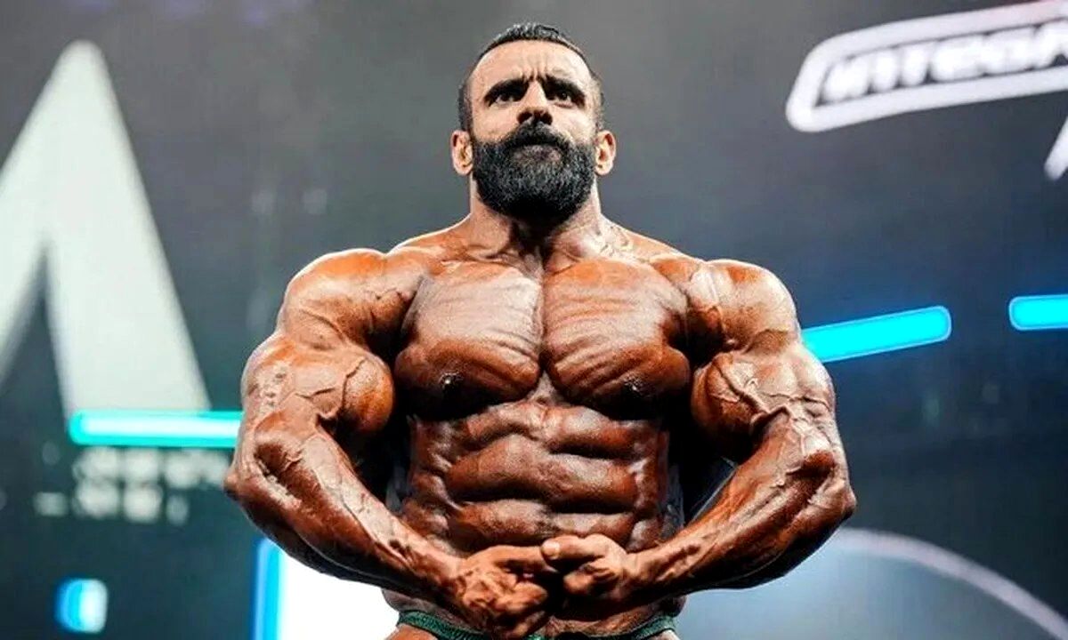 تشکر هادی چوپان از هواداری عجیب یکی از مخاطبانش/ عکس