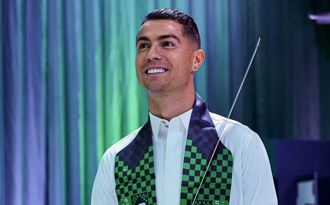 ببینید: کریستیانو رونالدو با شمشیر در روز ملی عربستان 