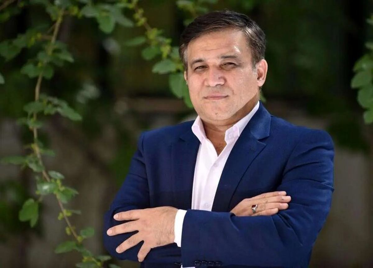 حمله روزنامه اصولگرا به علی تاجرنیا به خاطر استفاده از نام "تاج" برای تیم استقلال

