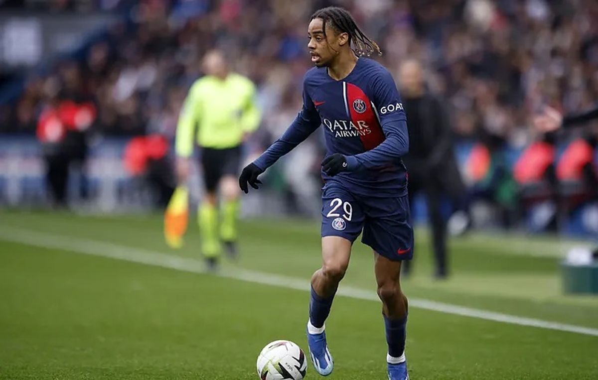 مهاجم مورد علاقه انریکه به بارسلونا رسید