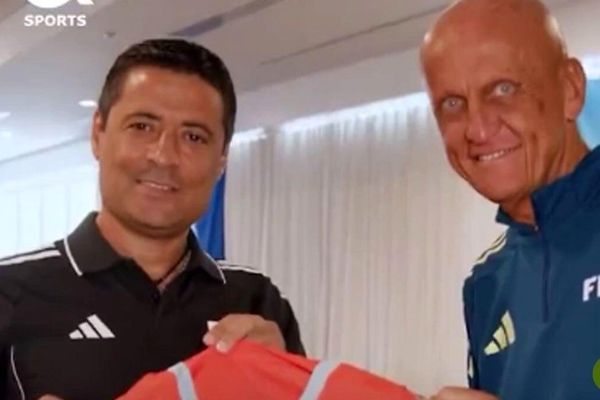 ببینید/ لحظه معرفی علیرضا فغانی و تیمش به عنوان داوران فینال جام جهانی باشگاه‌ها