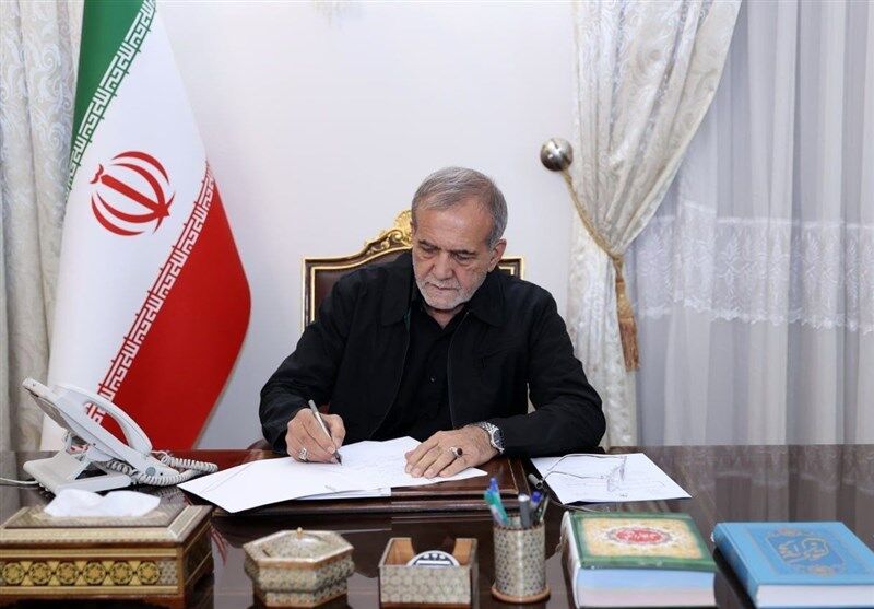 پزشکیان قهرمانی تیم ملی کشتی فرنگی را تبریک گفت