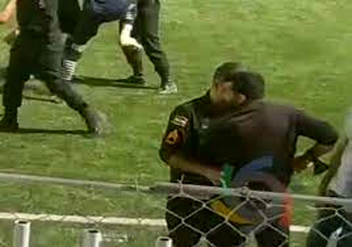 ببینید/ حمله با تبر به بازیکنان جوان در بافق یزد