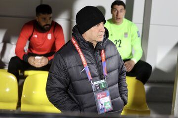 قلعه‌نویی: باید بازیکنان تیم ملی را ستایش کنیم/فوتبال ریاضی نیست که بگوییم ۲ به اضافه ۲ می‌شود ۴!

