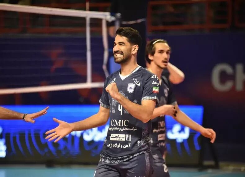 قهرمان ایران بالاخره باخت، بد هم باخت!