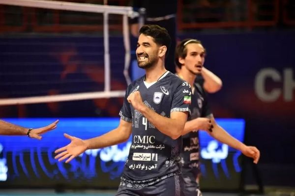 قهرمان ایران بالاخره باخت، بد هم باخت!