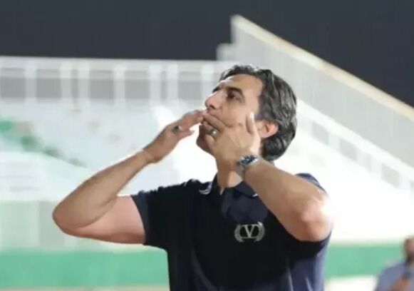 بهترین روزهای مهدی رحمتی / خیبر خرم آباد در صدر جدول بالاتر از استقلال، پرسپولیس، سپاهان و تراکتور!