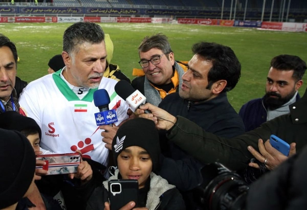 راز تظاهر به خواب علی دایی؛ «آرامشم در کنار مردم را با چیزی معامله نمی‌کنم»
