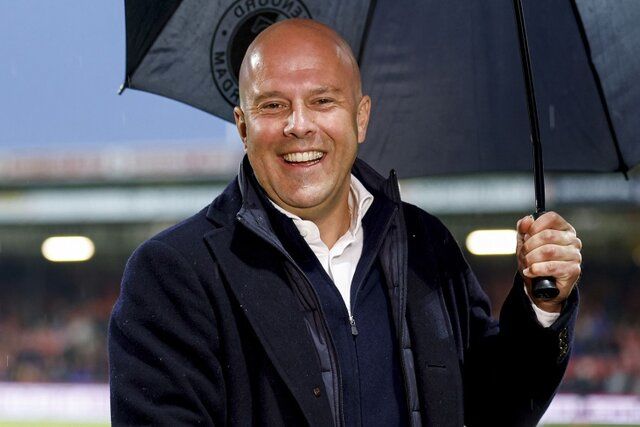 سومین مربی گران جهان در آنفیلد
