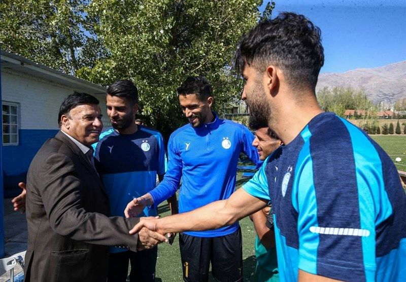 حضور مظلومی در تمرین استقلال + عکس
