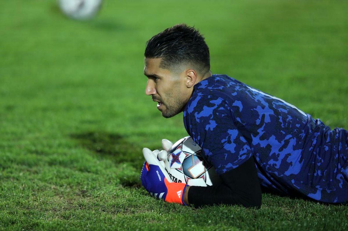 با دستور شهریاری؛ حسینی از حضور در تمرین استقلال منع شد
