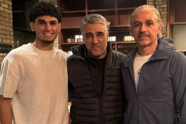 تصویری جدید از پژمان جمشیدی در کنار برادرزاده اش در سفر به تورنتو کانادا