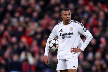 عکس یادگاری امباپه با خواهرزن کریستیانو رونالدو / جورجینا زیباتر است یا فرانکلین؟