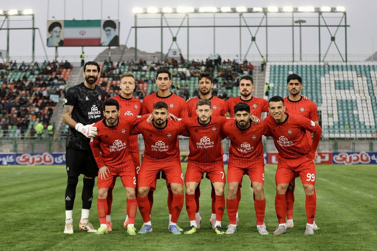یک پرسپولیسی راهی تراکتور شد