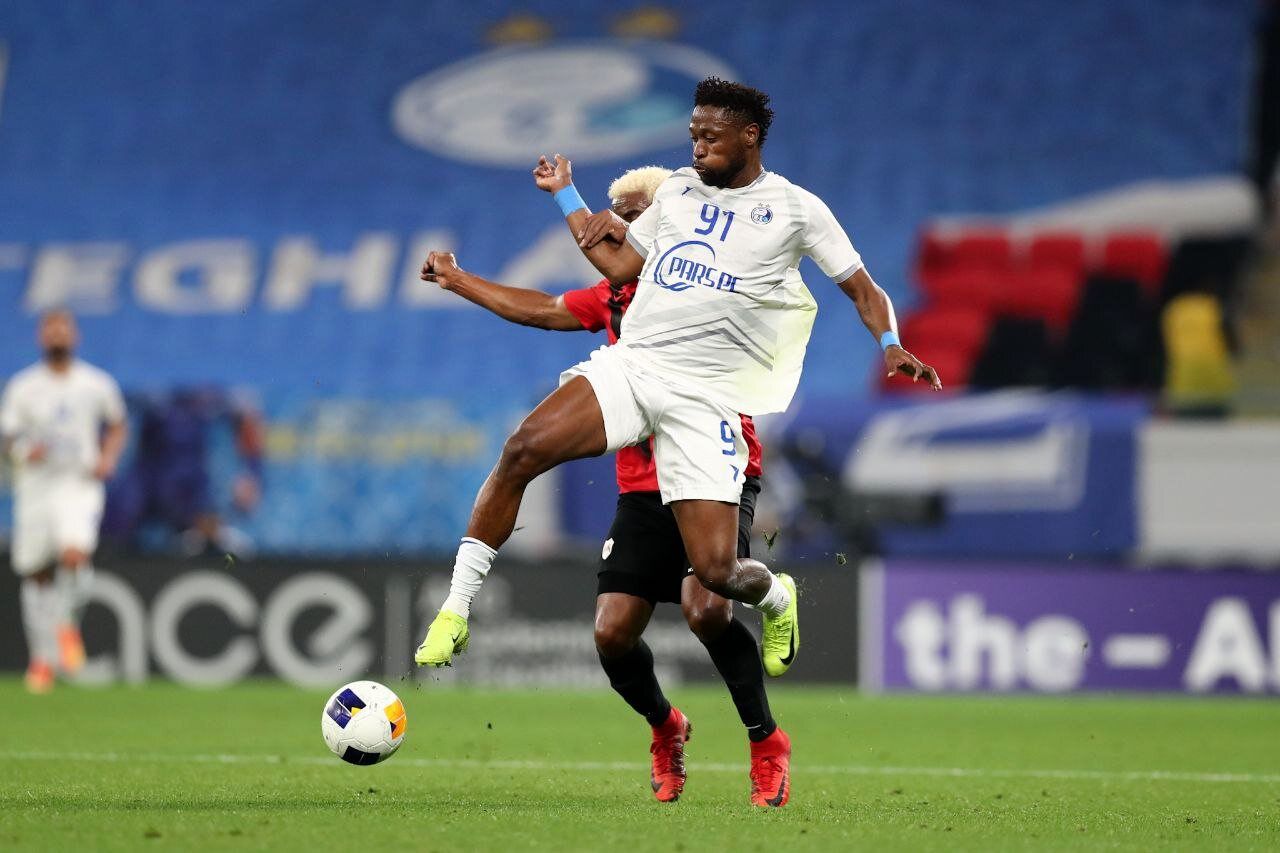 عمل زیبایی بازیکن استقلال / عکس 