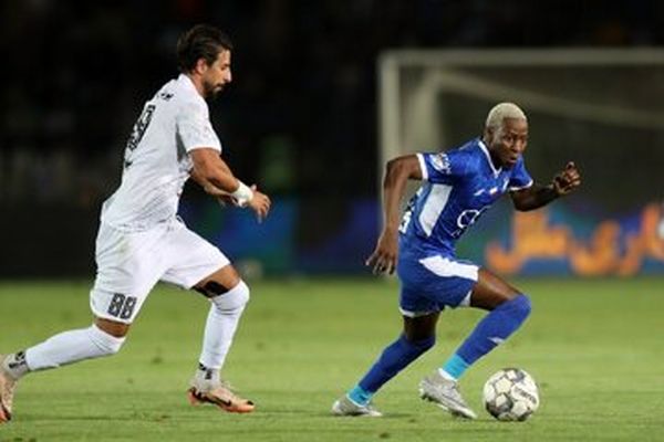 وقتی ستاره استقلال پیانو می‌زند!