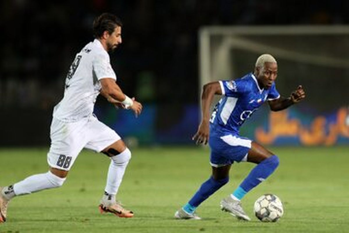 وقتی ستاره استقلال پیانو می‌زند!