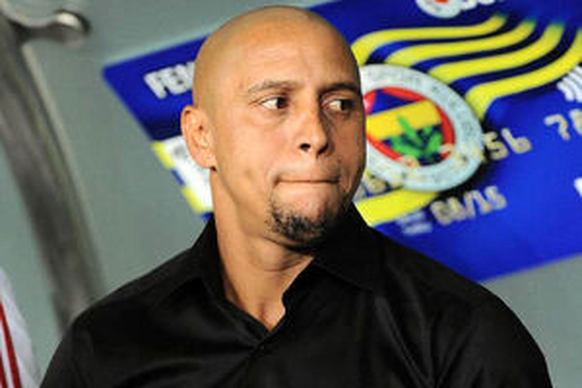 روبرتو کارلوس: دچار حمله قلبی نشده‌ام و حالم خوب است