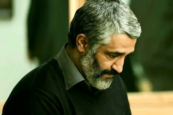 پژمان جمشیدی در دادگاه: به خاک مادرم من بی‌گناهم/ شاکی با صدای بغض آلود: دروغ می گوید 