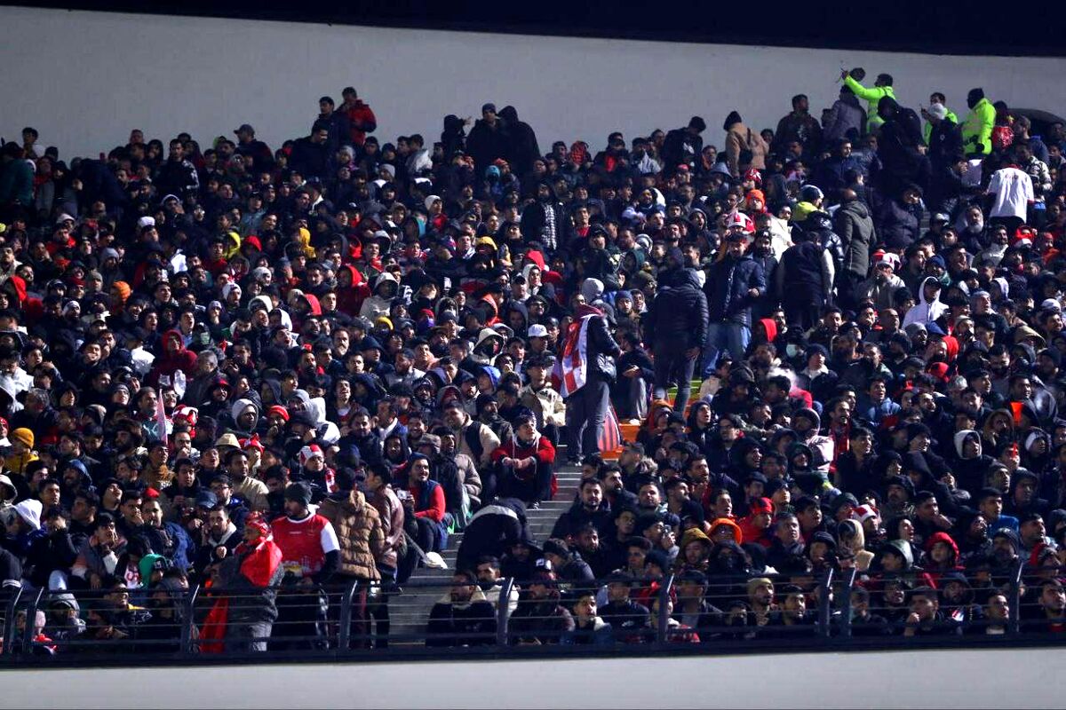 شعار هواداران پرسپولیس علیه درویش