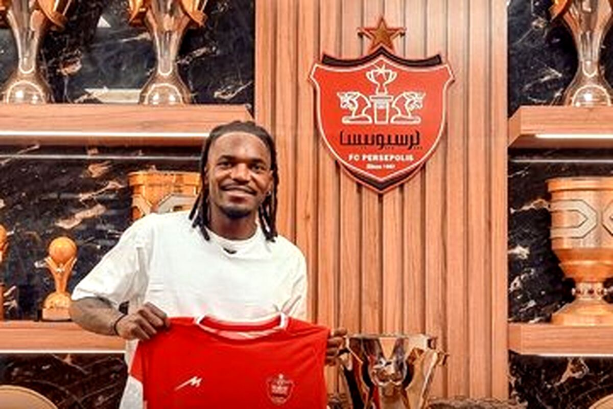 پیراهن رونالدینیو در پاری‌سن‌ژرمن برای ستاره پرسپولیس!