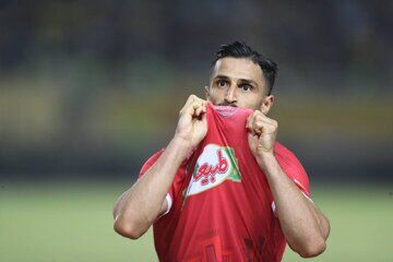 پس از ۱۳۳۵ روز طلسم شکست/ پرسپولیس بالاخره سپاهان را شکست داد 