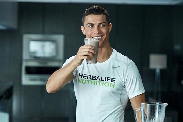 کریستیانو رونالدو بازار را تکان داد؛ سرمایه‌گذاری ۷,۵ میلیون دلاری و اوج گرفتن سهام هربالایف