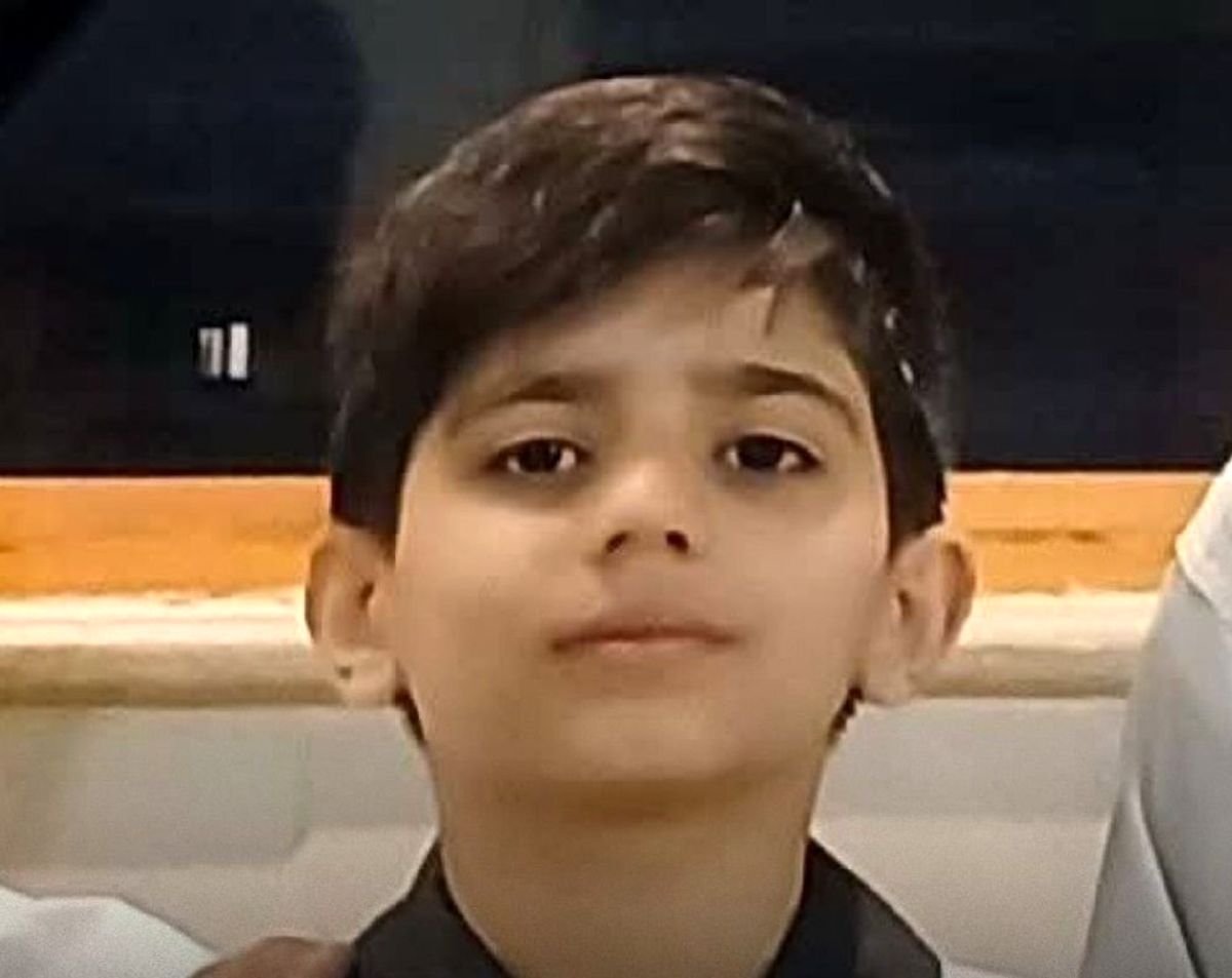 وداع تلخ؛ آخرین یادگاری کودک شهید برای مربی تکواندویش/ عکس