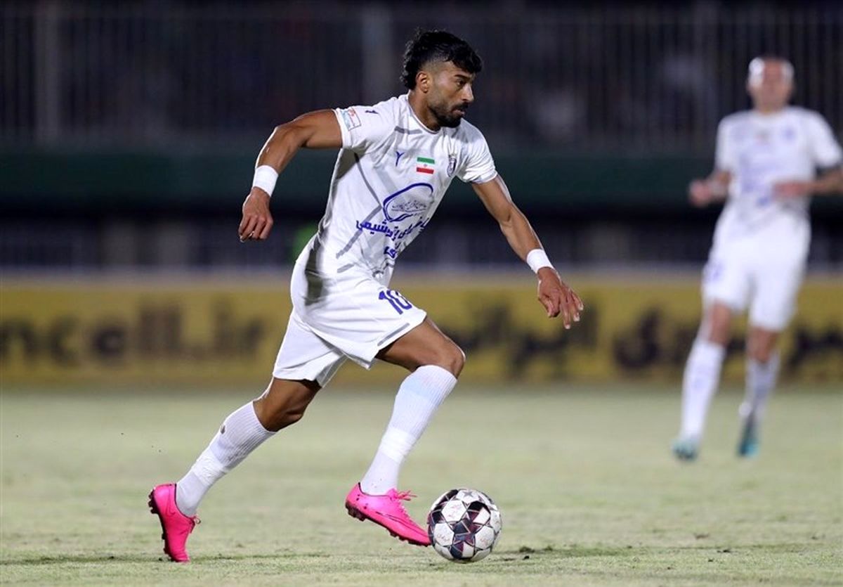 بغل جنجالی رامین رضاییان توسط دختر یزدی/ احضار به کمیته اخلاق فدراسیون فوتبال
