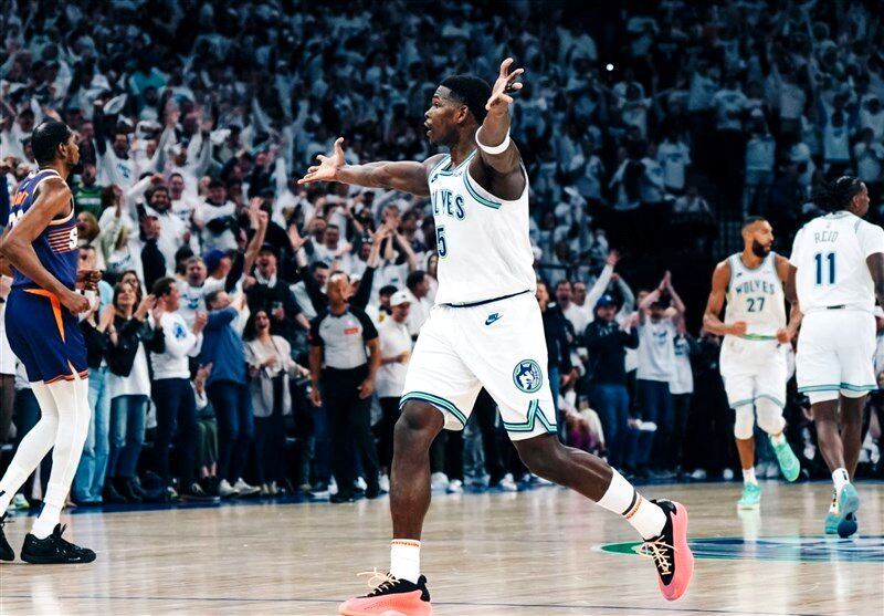 پیروزی مینه سوتا مقابل فینیکس در بازی نخست پلی‌آف لیگ NBA
