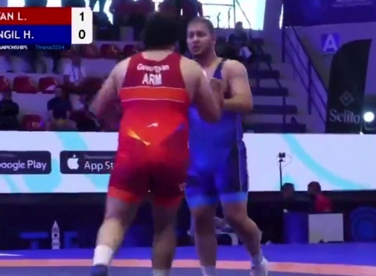 درگیری کشتی‌گیران ارمنستان و ترکیه روی تشک/ ویدئو
