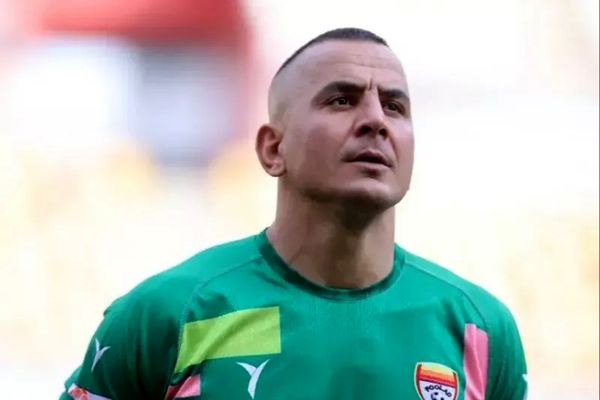 حامد لک آماده بود 8 نشان بدهد/ کلین شیت نشد اما پیروز شدند/ برد ارزشمند فولاد برابر گل گهر 