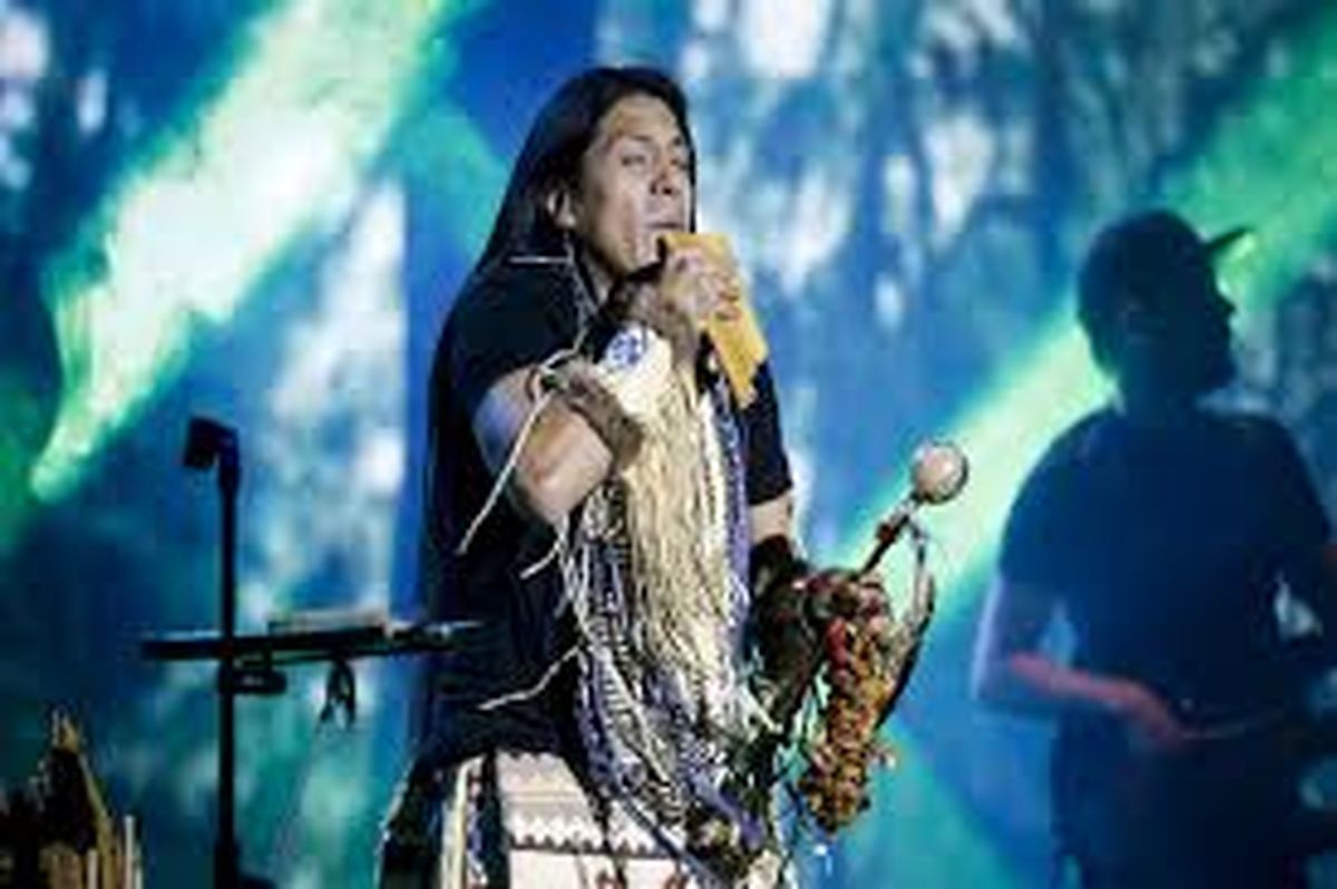 ببینید/ تشویق بی‌‌‌امان علی دایی در کنسرت پسر خورشید