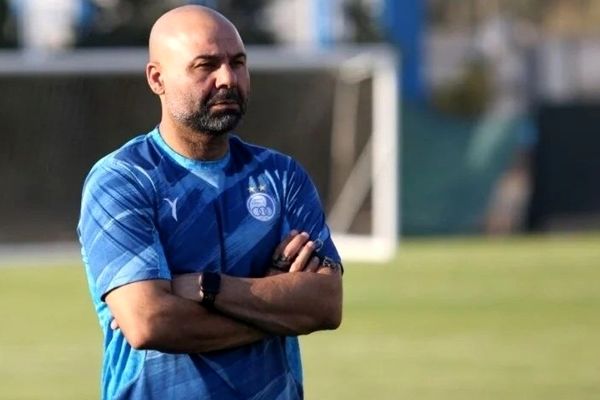 سهراب بختیاری زاده پنجمین بازیکن استقلال را هم خط زد