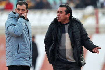 پاسخ کنایه آمیز خداداد عزیزی به منتقدان